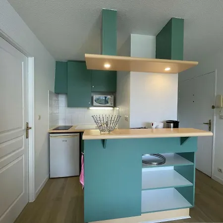 Cosy Avec Balcon, Parking Prive Et Proche - La Rochelle - Fr-1-246-688 *